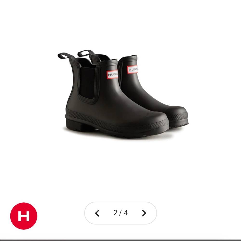 NWT Hunter Original Chelsea Boot - Size 6, Black, comes with a duster bag